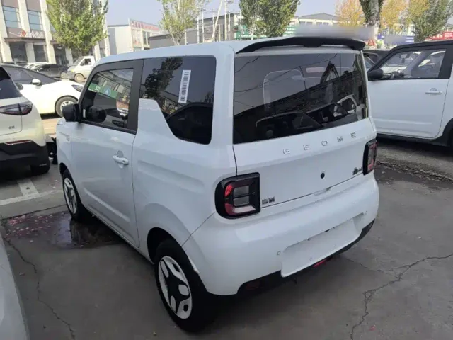 Geely Panda — Фото автомобиля 4