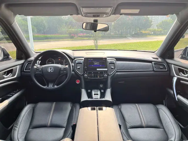 Honda UR-V — Фото автомобиля 11