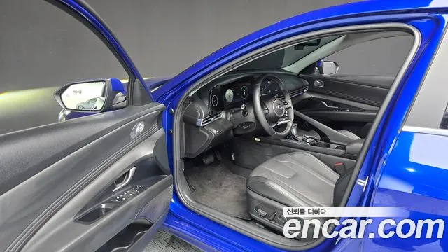 Hyundai AVANTE Avante (CN7) — Фото автомобиля 10