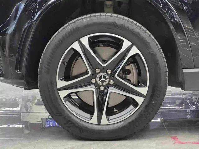 Mercedes-Benz GLE-Class — Фото автомобиля 4