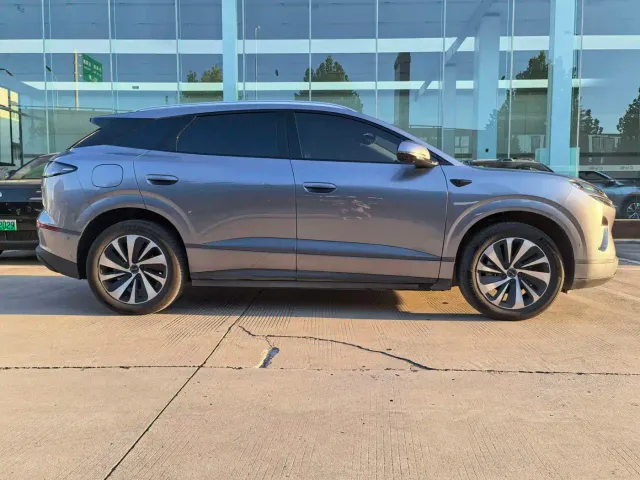 BYD Sealion 06 — Фото автомобиля 10