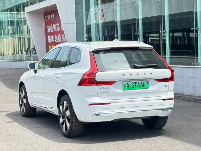 Volvo XC60 — Фото автомобиля 13