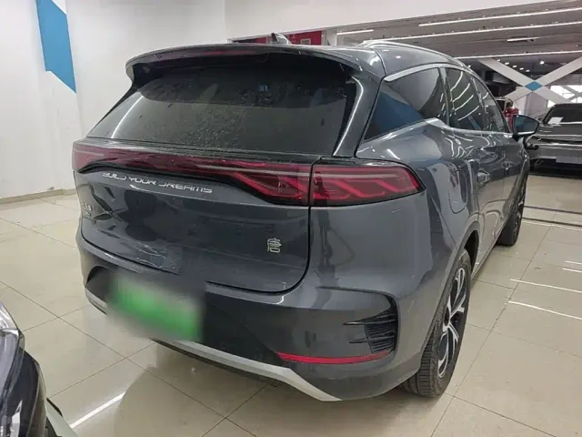 BYD Tang — Фото автомобиля 5