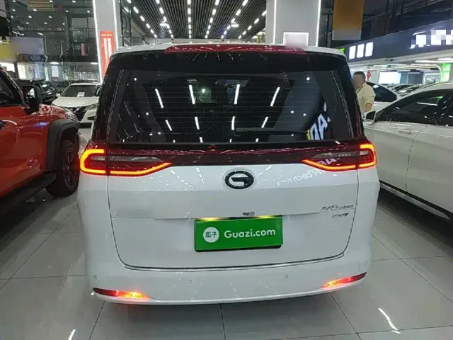 GAC Trumpchi M6 — Фото автомобиля 5