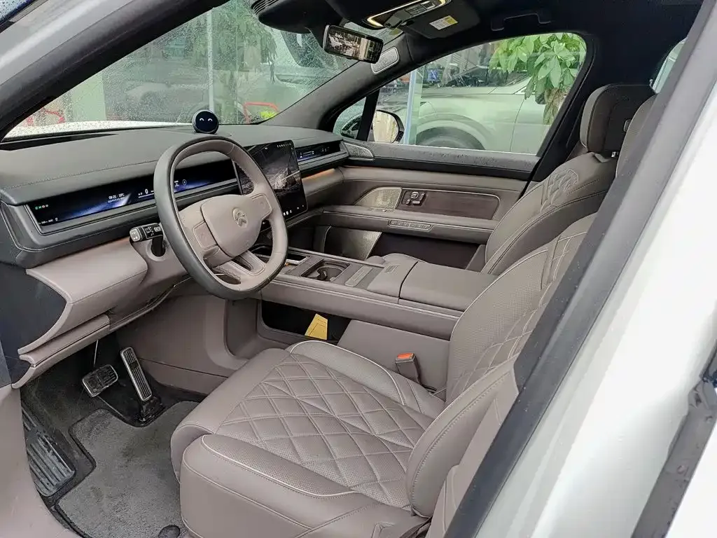 NIO NIO ES8 2025 Model 6-Seat Executive Luxury Edition — Фото автомобиля 7