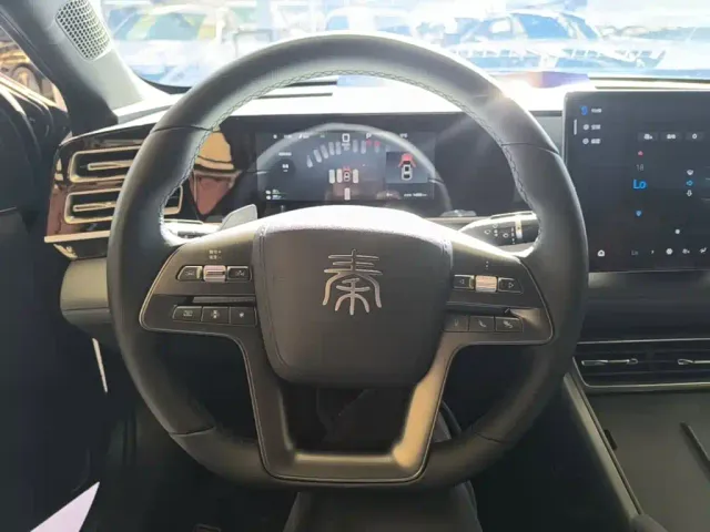 BYD Qin L — Фото автомобиля 10