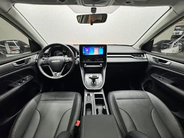Haval M6 — Фото автомобиля 13