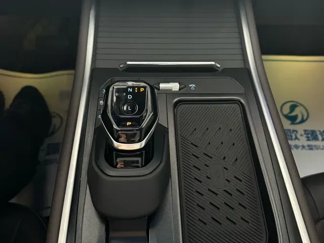 Ford Edge — Фото автомобиля 9