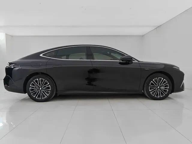 Geely Galaxy Xingyao 8 — Фото автомобиля 7