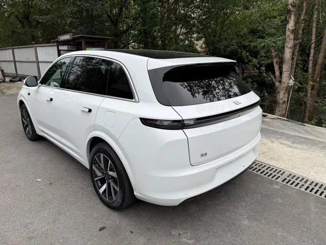 Li Auto L7 — Фото автомобиля 7