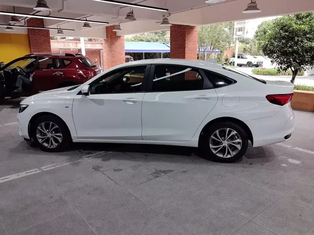 Buick Verano — Фото автомобиля 2