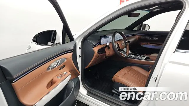 Genesis GV70 2.5T Бензин 2WD — Фото автомобиля 8