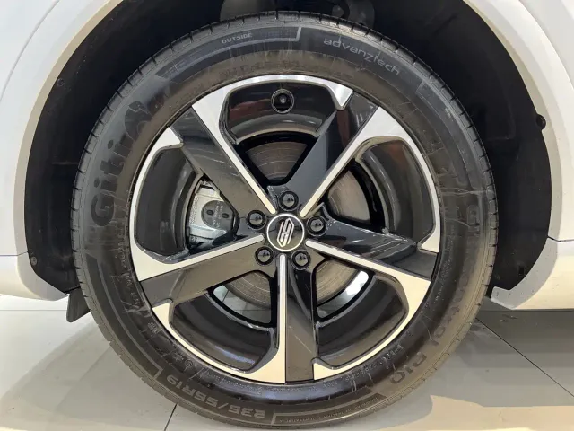 Shangjie Shangjie SUV — Фото автомобиля 14