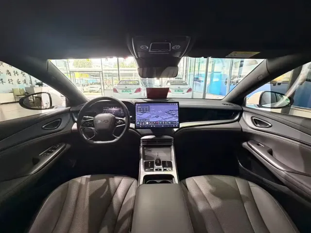 BYD Seal 07 DM-i — Фото автомобиля 5