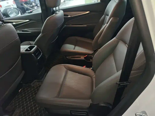 Maxus G50 PHEV — Фото автомобиля 16