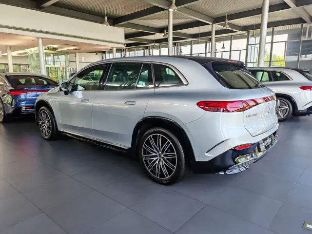 Mercedes-Benz EQS SUV — Фото автомобиля 3