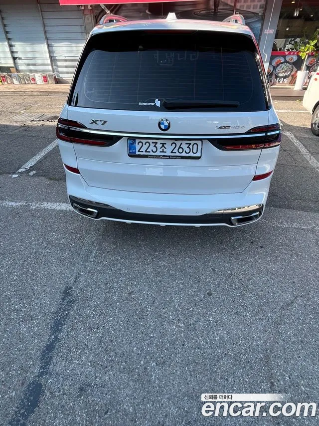 BMW X7 — Фото автомобиля 4