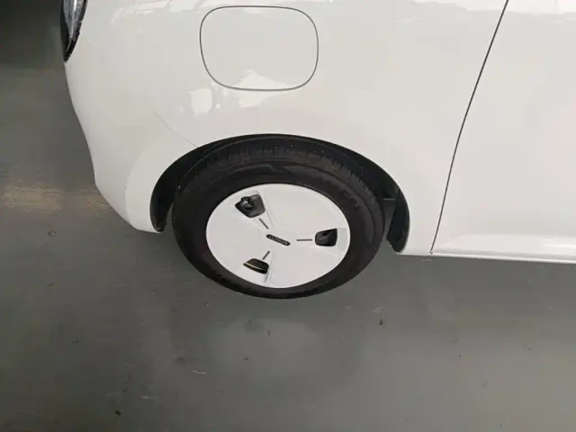 Changan Lumin — Фото автомобиля 22