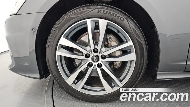 Audi A6 45 TFSI quattro Premium — Фото автомобиля 5