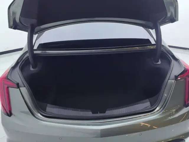 Cadillac CT5 — Фото автомобиля 4