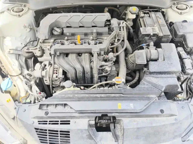 Hyundai Elantra — Фото автомобиля 3