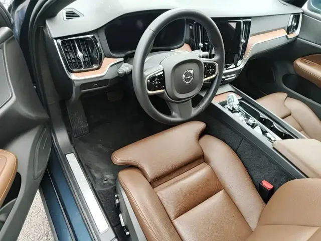Volvo S60 — Фото автомобиля 20