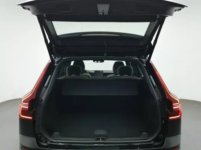 Volvo XC60 — Фото автомобиля 16
