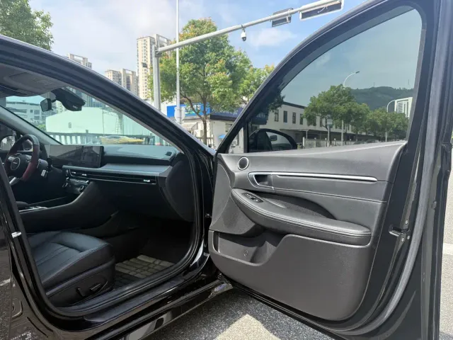 Hyundai Sonata — Фото автомобиля 16