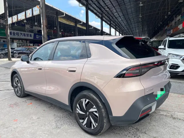 Changan Qiyuan Q05 — Фото автомобиля 7