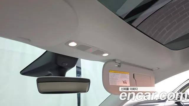 Tesla Model Y — Фото автомобиля 17