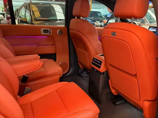 Li Auto L9 — Фото автомобиля 7