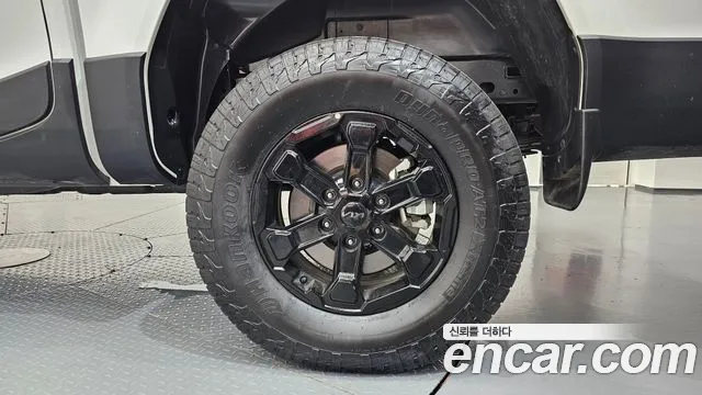 Kia Tasman Tasman 2.5T Бензин 4WD — Фото автомобиля 20