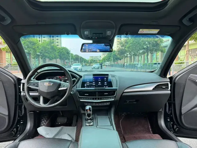 Cadillac CT5 — Фото автомобиля 12