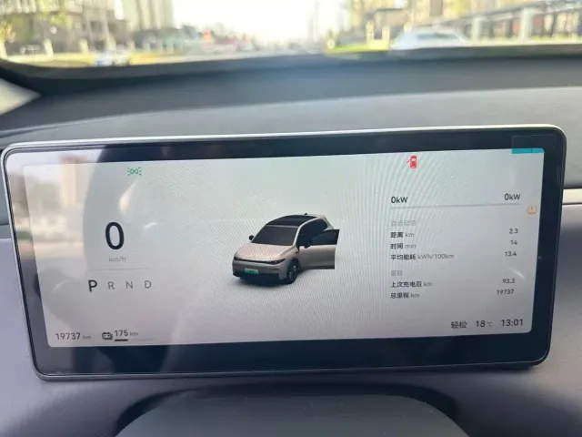 Leapmotor C10 — Фото автомобиля 16