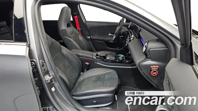 Mercedes-Benz A-Class — Фото автомобиля 12