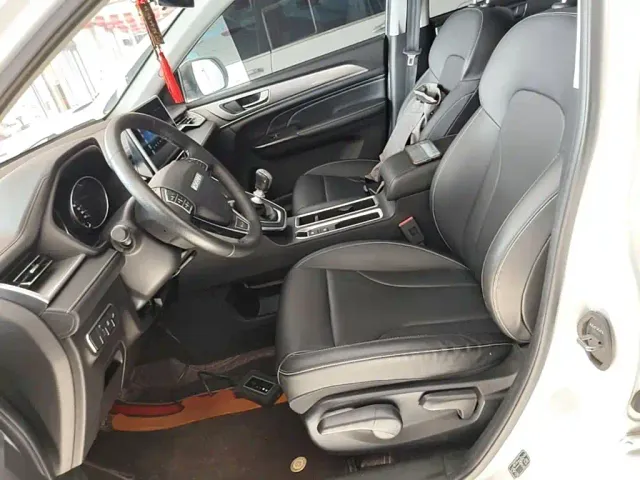 Haval M6 — Фото автомобиля 14