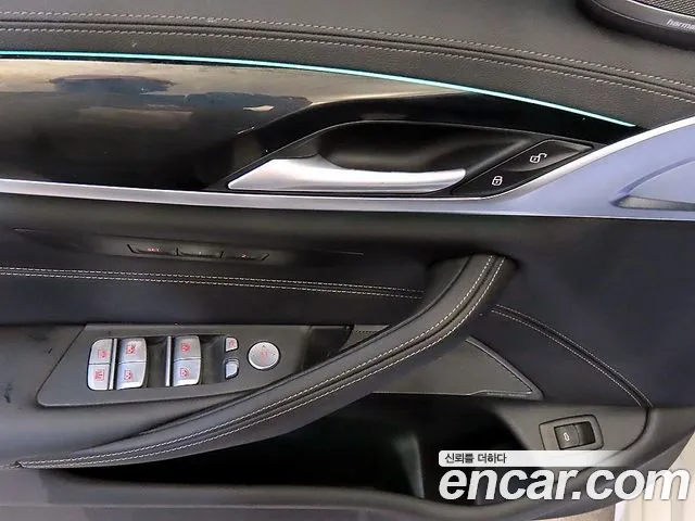 BMW 5 Series G30 — Фото автомобиля 13