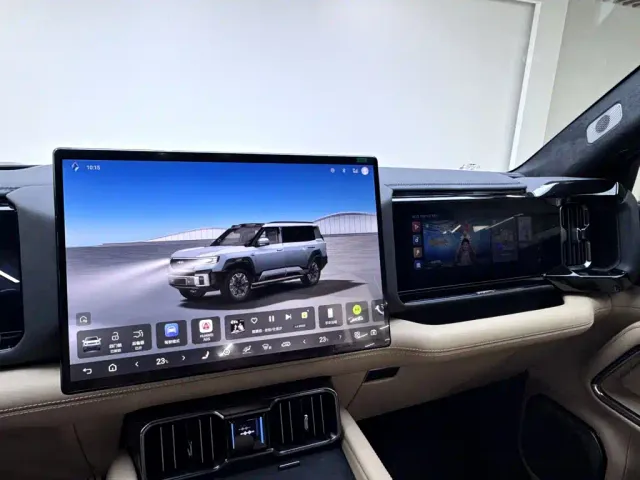 BYD FangChengBao Leopard 8 — Фото автомобиля 17