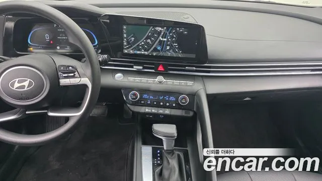 Hyundai Avante CN7 — Фото автомобиля 14