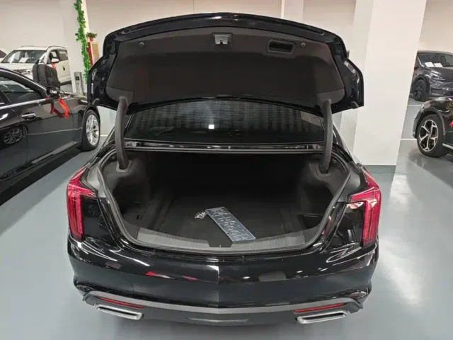 Cadillac CT5 — Фото автомобиля 18