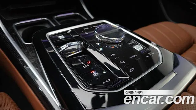 BMW 7 Series G70 — Фото автомобиля 12