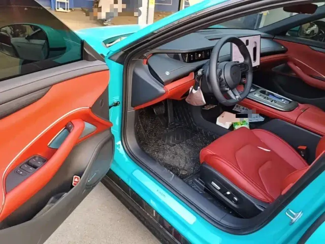Xiaomi SU7 — Фото автомобиля 15