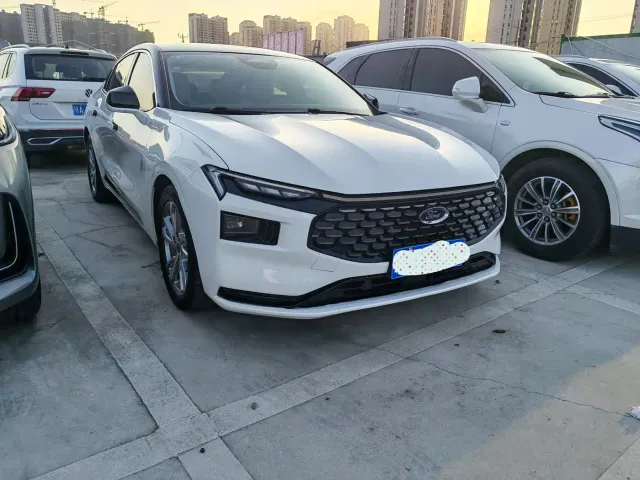 Ford Mondeo — Фото автомобиля 3