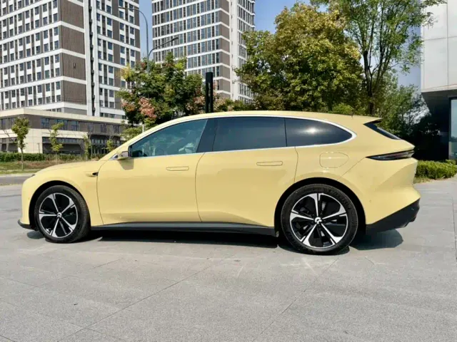 Nio ET5 Touring — Фото автомобиля 17