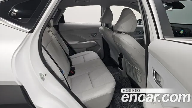 Hyundai Kona Kona (SX2) Бензин 1.6 Turbo 4WD — Фото автомобиля 12