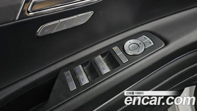Genesis GV80 — Фото автомобиля 24