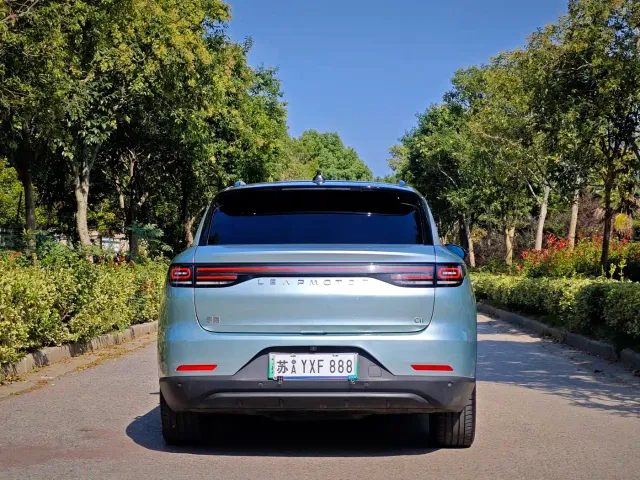 Leapmotor C11 — Фото автомобиля 5