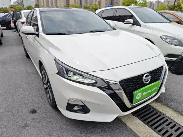 Nissan Teana — Фото автомобиля 3