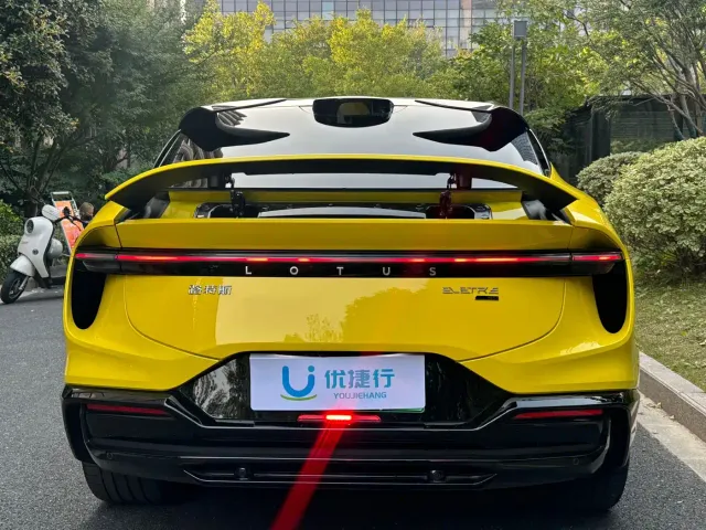 Lotus Eletre — Фото автомобиля 5