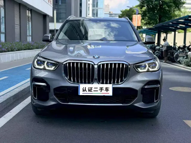 BMW X5 — Фото автомобиля 2